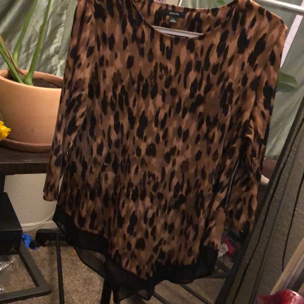 Leopard Alfani Blouse long sleeve safari spots